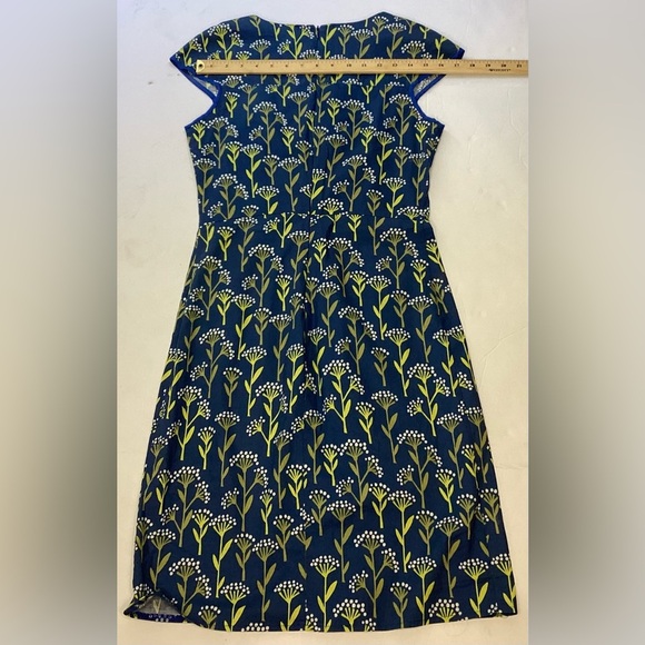 Sleeveless blue cotton summer dress, with green and white floral motif. Small - Picture 6 of 8